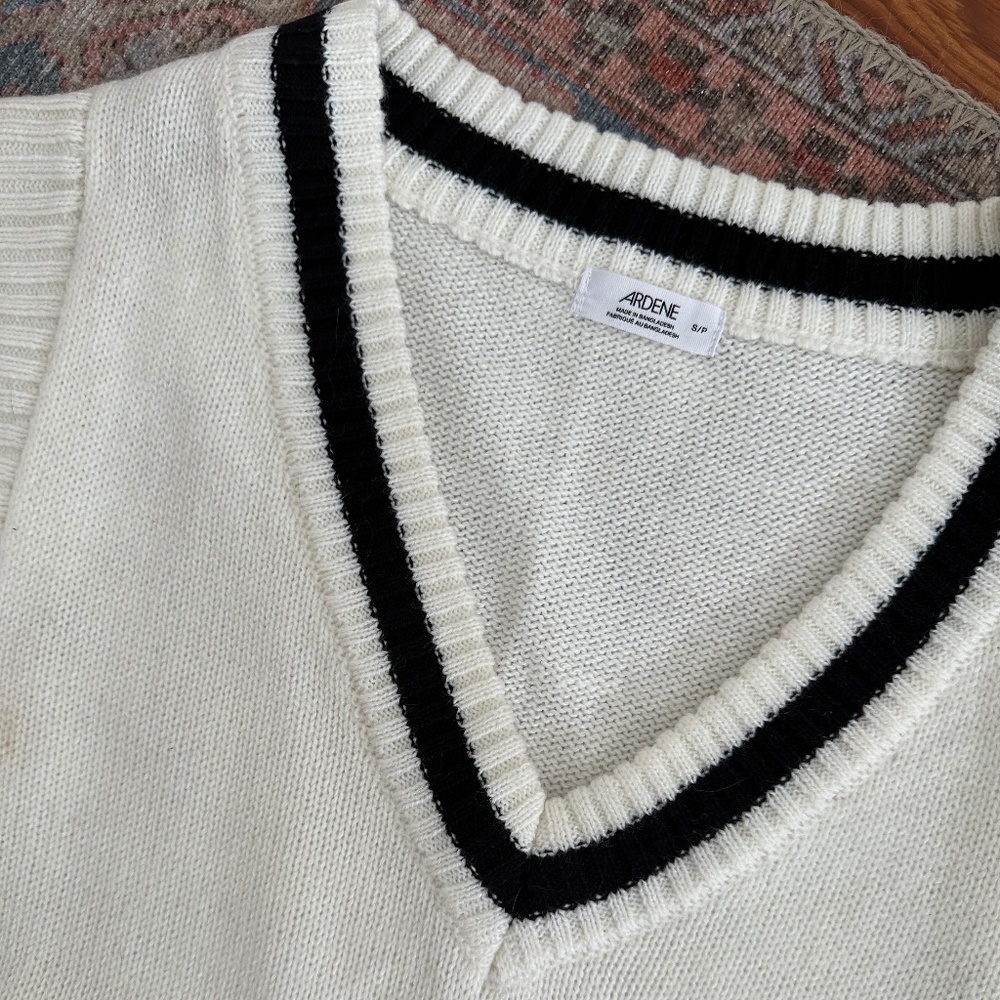 White & Black Oversized Sweatervest